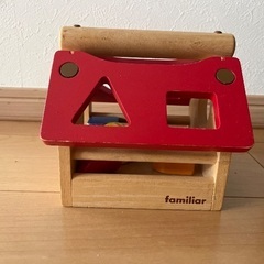 Familiar 木製　お家パズル