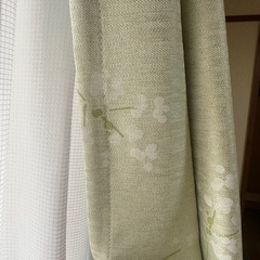 ニトリ　カーテン　花柄の画像