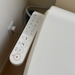 24年製 東芝 温水洗浄便座 オート脱臭 SCS-T161の画像