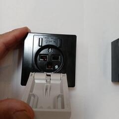 EV 自動車普通充電器のコンセントとブレーカーの画像