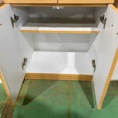 【7E18④】食器棚の画像