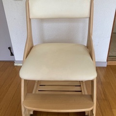子供用　学習机に　コイズミ　椅子　チェア　ランドセル置き付き　　の画像