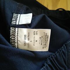 UNIQLO(S)黒の画像