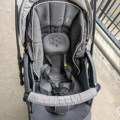 アップリカ　ラクーナクッションAC ベビーカーの画像