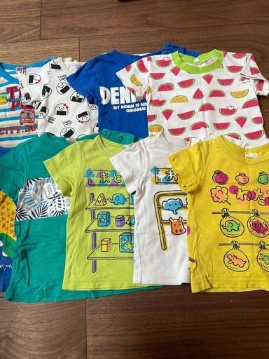 一回も着てなくて、子供の好みではないから、安く譲ります