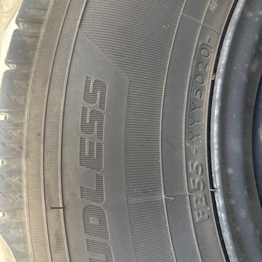 ハイエース　スタッドレス1シーズンのみ使用