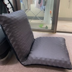 折りたたみ座布団の画像