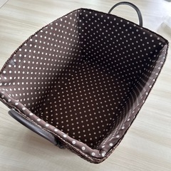 カゴ　入れもの