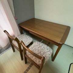 日本製　伸長タイプダイニングテーブルセットの画像