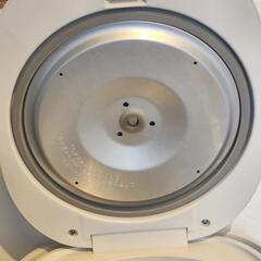 炊飯器　一人暮らし　小サイズ　16年製の画像