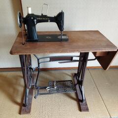 昭和レトロなミシン ブラザー TA1-B18