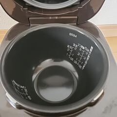 象印　3合炊き炊飯器　23年製の画像
