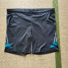 アディダス　ハーフパンツ