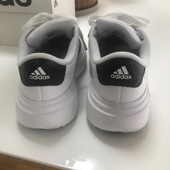⭐️⭐️超美品adidasスニーカー⭐️⭐️の画像