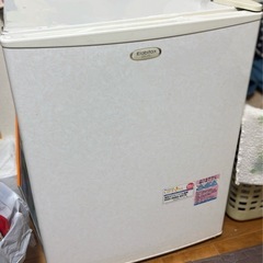 【ジャンク品】elabitax 電気冷蔵庫 er-70