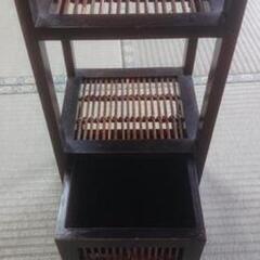 アジアンチック 小物入れ棚の画像