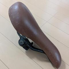 自転車サドル ブラウンの画像