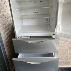 冷蔵庫SANYOの画像