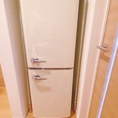 【引き取り日注意】レトロ可愛い冷蔵庫130L