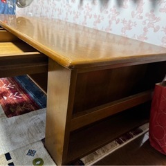 リビングテーブルの画像