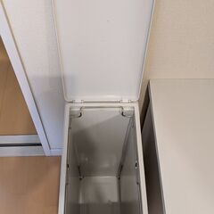 無印　ゴミ箱　2つの画像