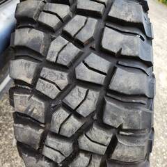 【訳アリ】BFGoodrich グッドリッチLT235/70R16（2022年製）２本（１本訳ありです）の画像