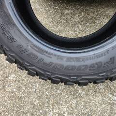 【訳アリ】BFGoodrich グッドリッチLT235/70R16（2022年製）２本（１本訳ありです）の画像