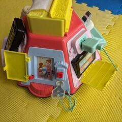 赤ちゃんの知育玩具 いたずら1歳 やりたい放題の画像