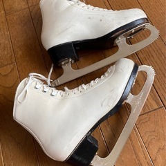 スケート靴