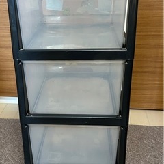 プラスチック4段ボックスの画像