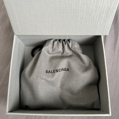 BALENCIAGAケースの画像