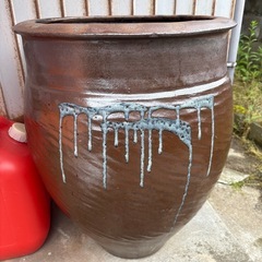 大きな甕大壺