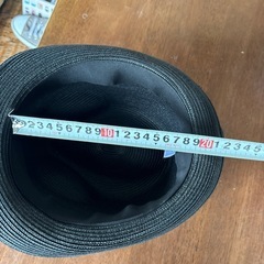 アーバンリサーチ　黒　帽子の画像