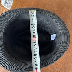アーバンリサーチ　黒　帽子の画像