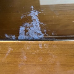 ガラステーブルの画像