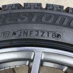 スタッドレスタイヤの画像