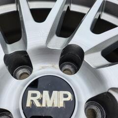 スタッドレスタイヤの画像