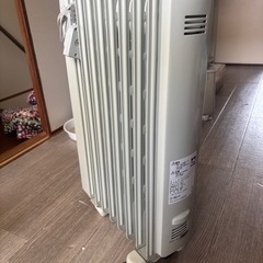 美品 デロンギ　オイルヒーター