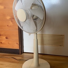 ノーブランド　扇風機。