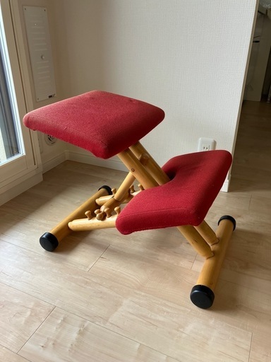 ストッケ STOKKE マルチバランスチェア赤 (expack654) 名谷の