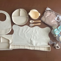 離乳食　マグ　フィダー　マット　哺乳瓶など