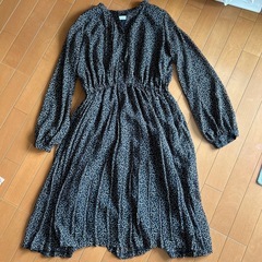 美品　長袖ワンピース　Sサイズ