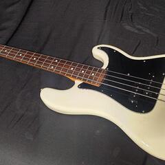 Fender Japan Precision Bass PB-70の画像