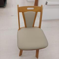 ★ジモティー割あり★回転式ダイニングチェア　NA　※使用感少しご...