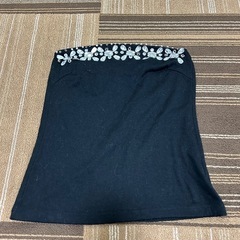 ビジュー付きベアトップ