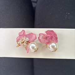 お花ピヤスです