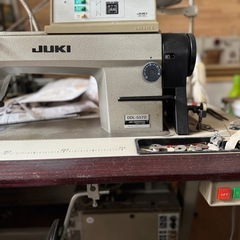 JUJU様とお取引き中　業務用ミシン？ロックミシン？家庭用ミシン