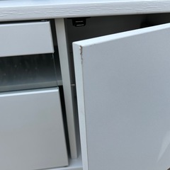 テレビボードの画像