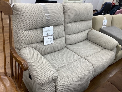 90分の無料軽トラック貸出サービス！【ニトリ】2人掛け電動リクライニングソファ