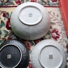 2000円　たち吉　大皿と取り分け皿のセットの画像